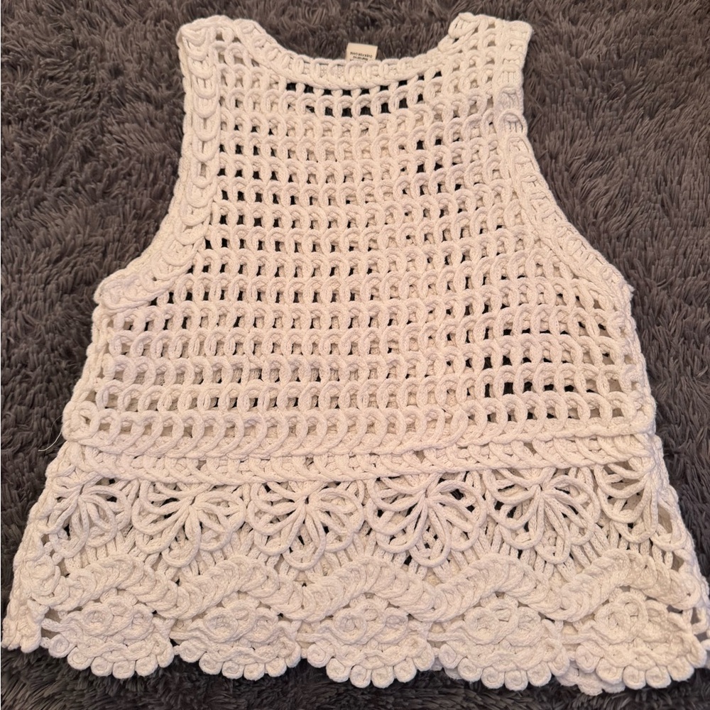 Ultra Pink Size Small White Crochet Sleeveless Top - Picture 2 of 4
